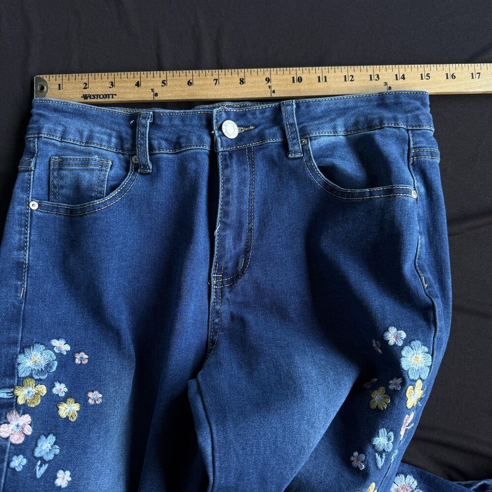 Bamboo Jeans Junior 11 Blue Floral Embroidered Stretch Bootcut Flare Bell Bottom - Picture 7 of 9